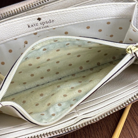 🔥🔥🔥Kate Spade Rose Gold Zip Wallet🔥🔥🔥 ***READ DESCRIPTION*** - Picture 11 of 16